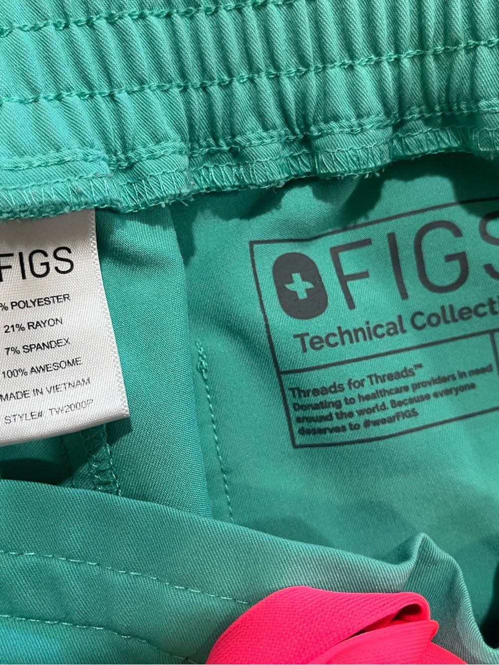 Figs Surgical Green Casma Scrub Top and Jogger Pants in size Medium - Picture 6 of 6
